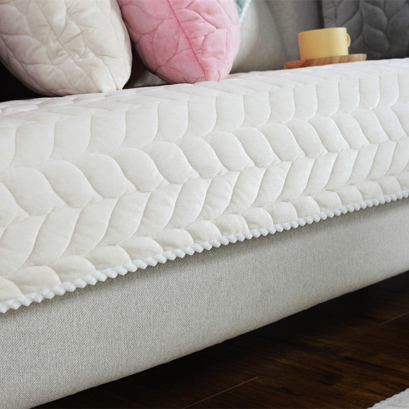 anti slip sofa towel in white colour